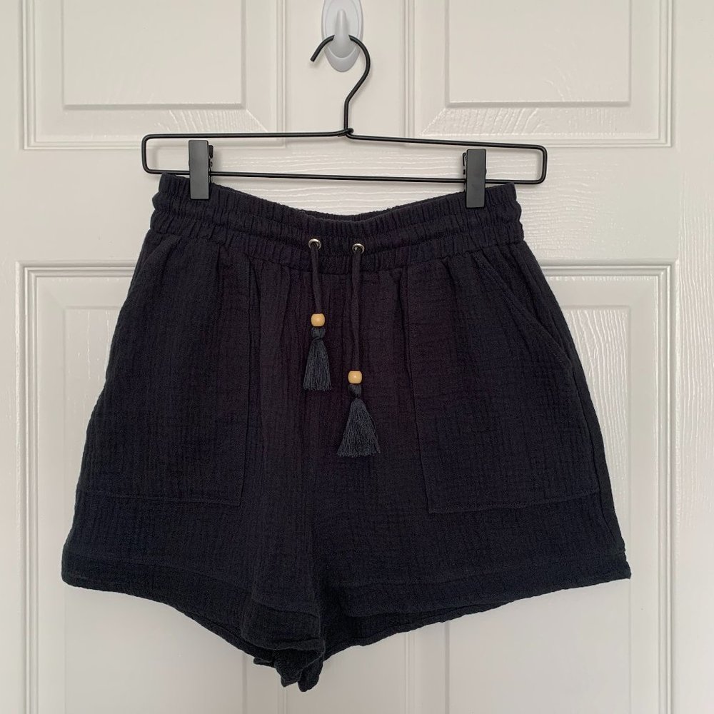 Black Staccato Shorts